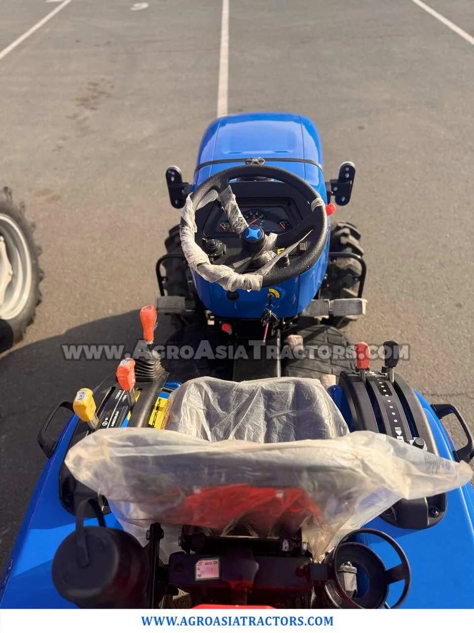 Simba 30 New Holland Simba 30 Tractor for Sale in Botswana | 30HP 4WD