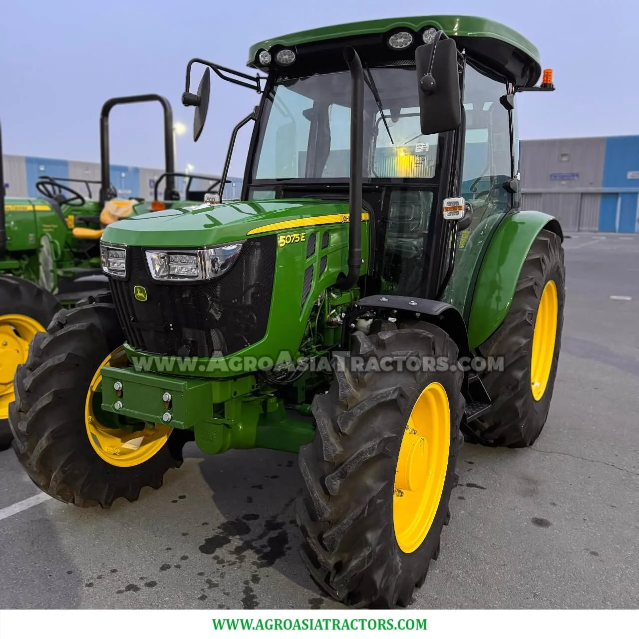 John Deere 5075E